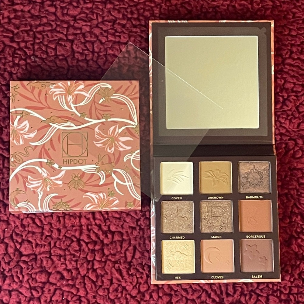 HIPDOT Witchy Warms Eyeshadow Palette